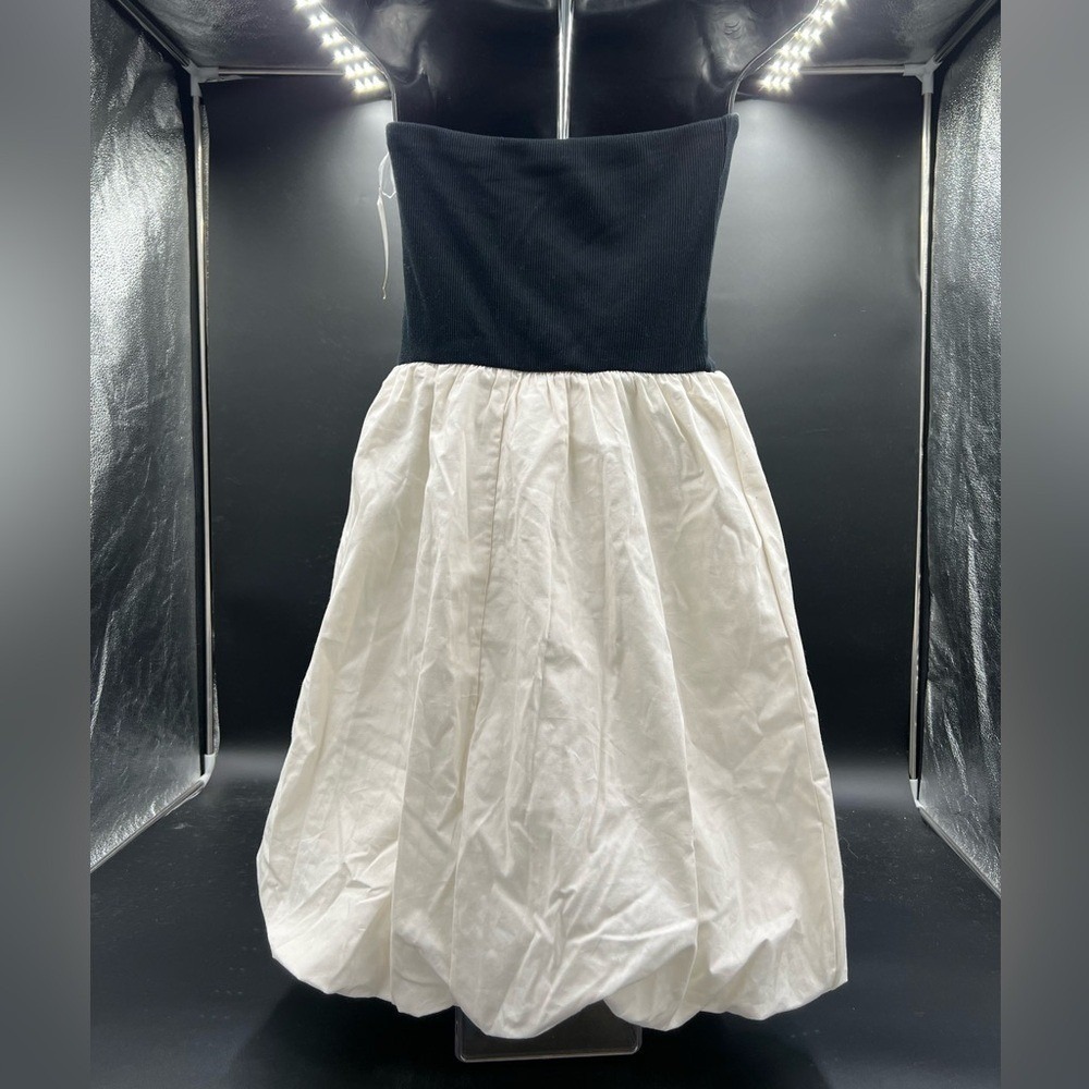 A new day strapless mini bubble dress SZ small. Ribbed black top has grippy NWT - Picture 4 of 7